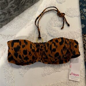 NWT Freya bikini top